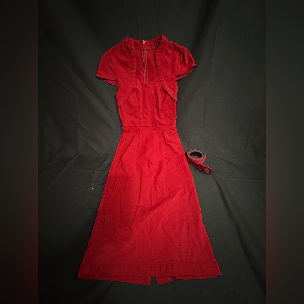 Elegant Red Dress - Picture 3 of 3